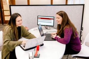 OU student meeting with Student Service Expert 