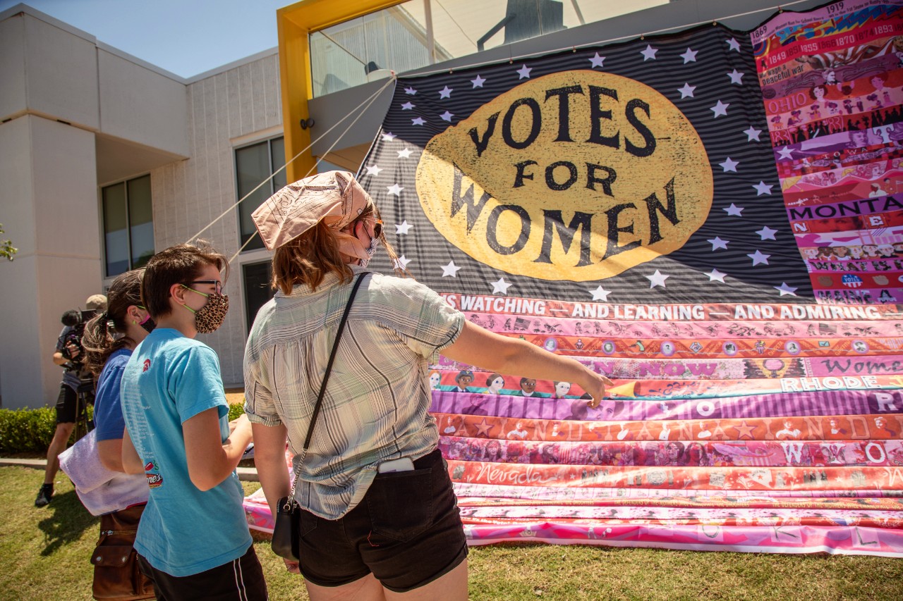 Her Flag install