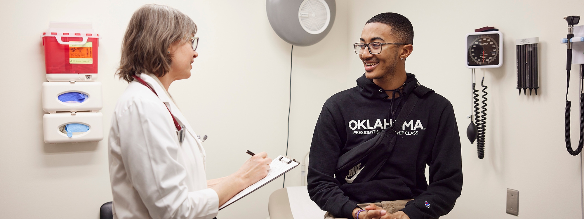 Doctor meets with patient during appointment