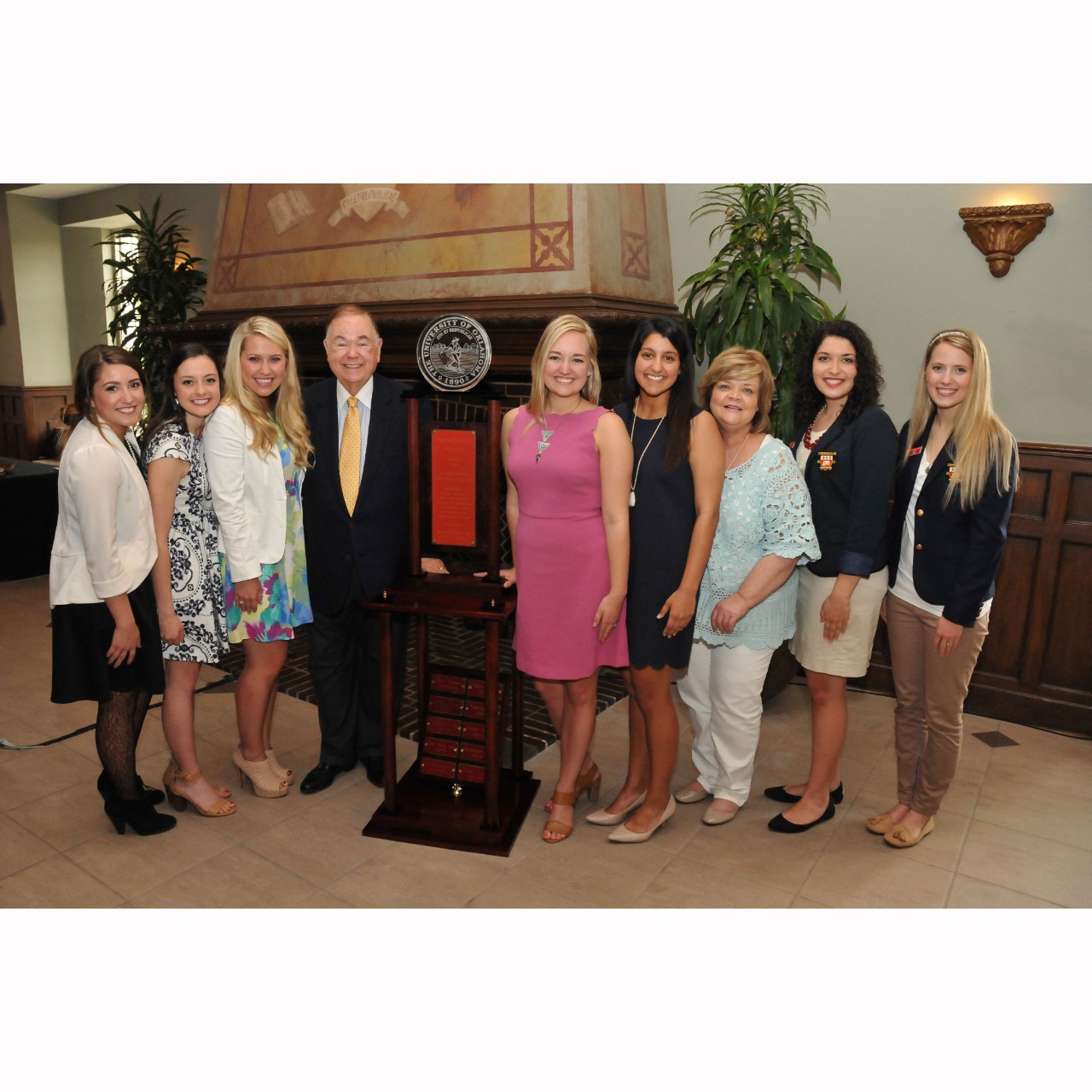 President Boren and Delta Delta Delta members